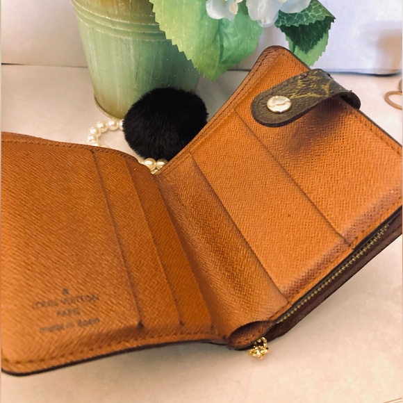 Louis Vuitton Monogram Compact Zip Wallet 2007 - Picture 10 of 16